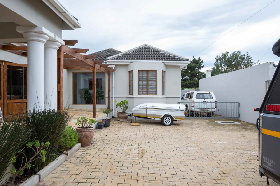 To Let 4 Bedroom Property for Rent in Walmer Eastern Cape